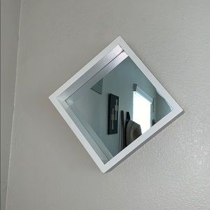 Wall mirror